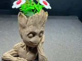 Groot desk flower vase-2
