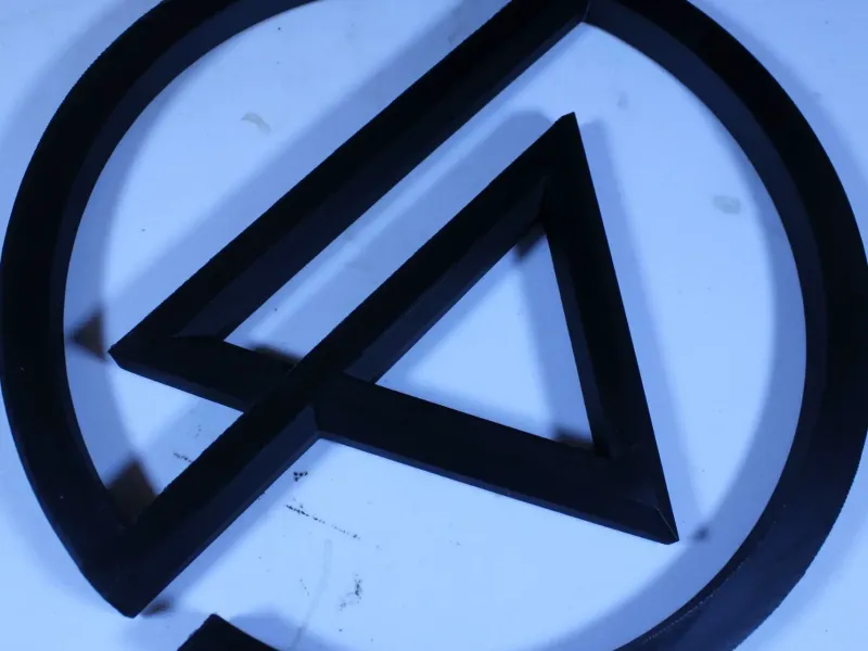 Linkin Park Logo Wall Art (Round Border)