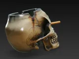 skull-shaped ashtray-2