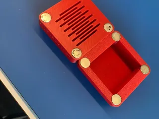 Plectrum case with magnets