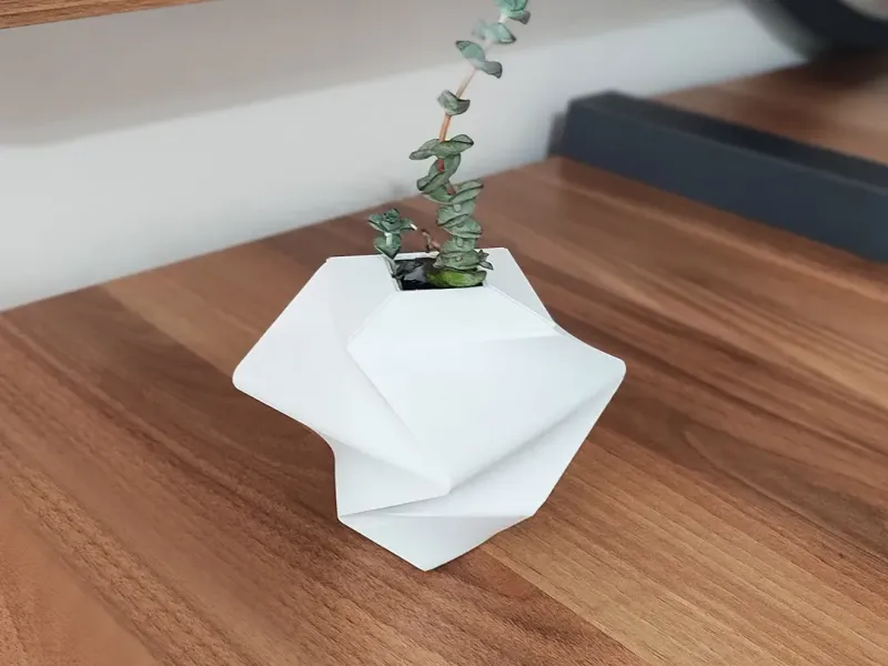 VASE DÉCORATIF MODERNE