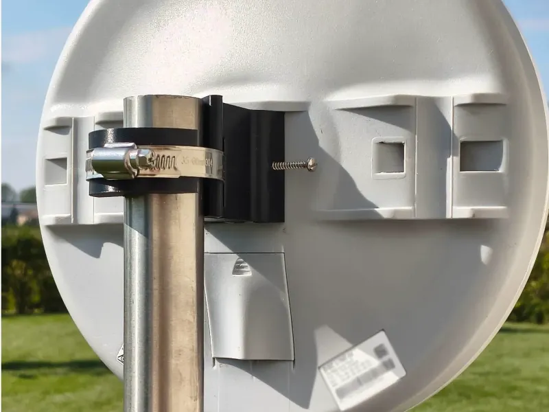 Suporte de Poste para Antenas MikroTik DISC Lite5 ac, também SXT e SXTsq