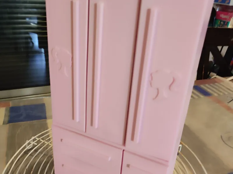 armoire pour poupee barbie