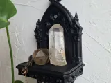 Victorian Gothic shelf-2