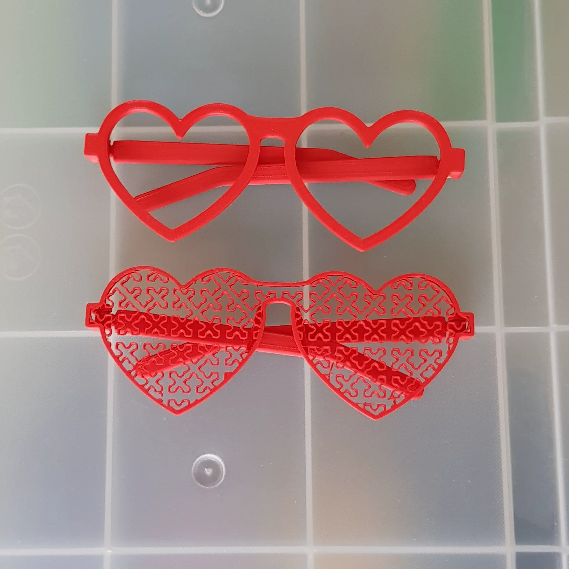 Heart Glasses - Saint Valentine's Day