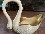Swan Pot-3