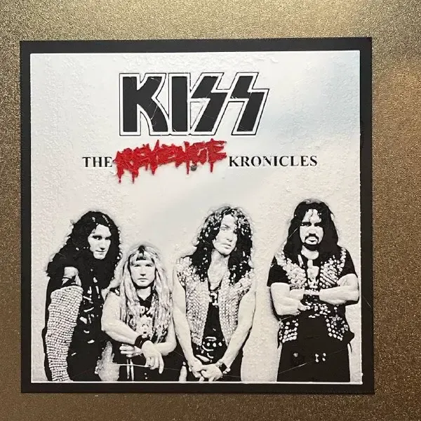 Hueforge Kiss - The Revenge, Muurkunst