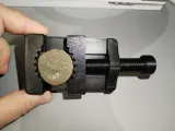 Sujeta monedas para limpieza-1