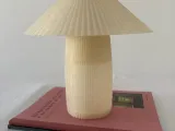 Mushroom table lamp-1