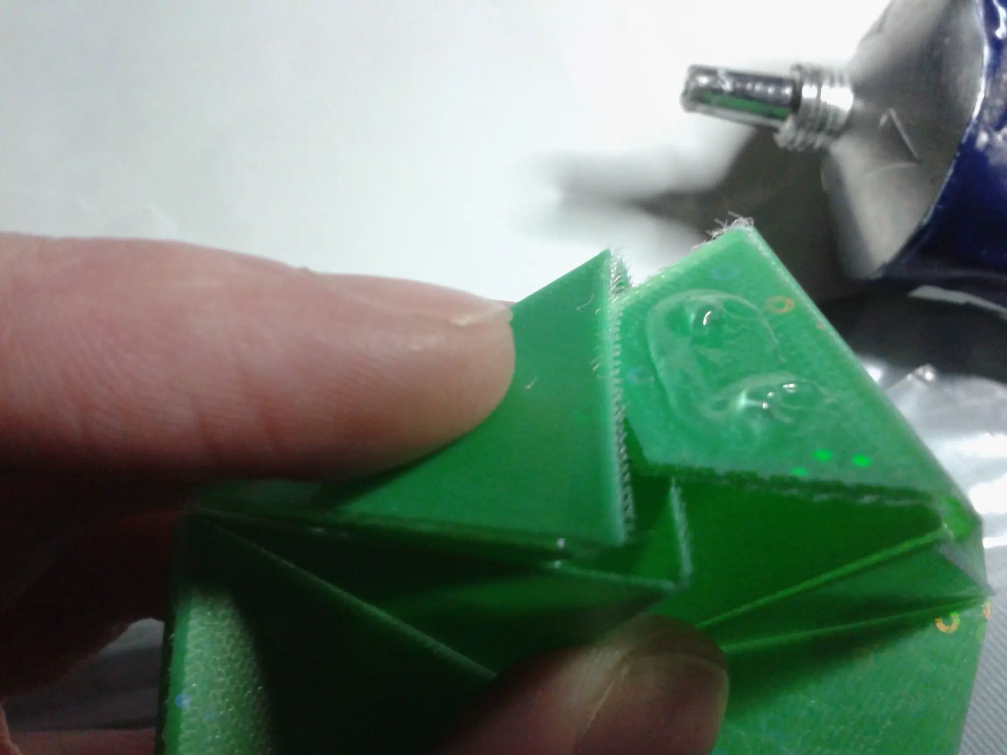 Caleidociclo con textil intercalado entre dos capas