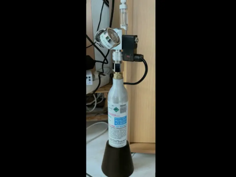 ソーダストリーム CO2 ボトルスタンド
