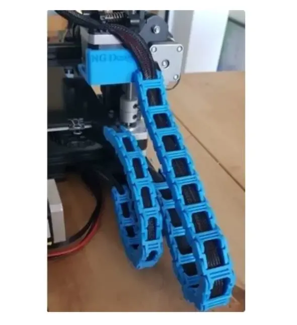 Ender 3 cable chain, no screws, no disconnect cable