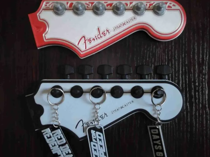 PALETTA DI CHITARRA FENDER - PORTACHIAVI / ARTE DA PARETE