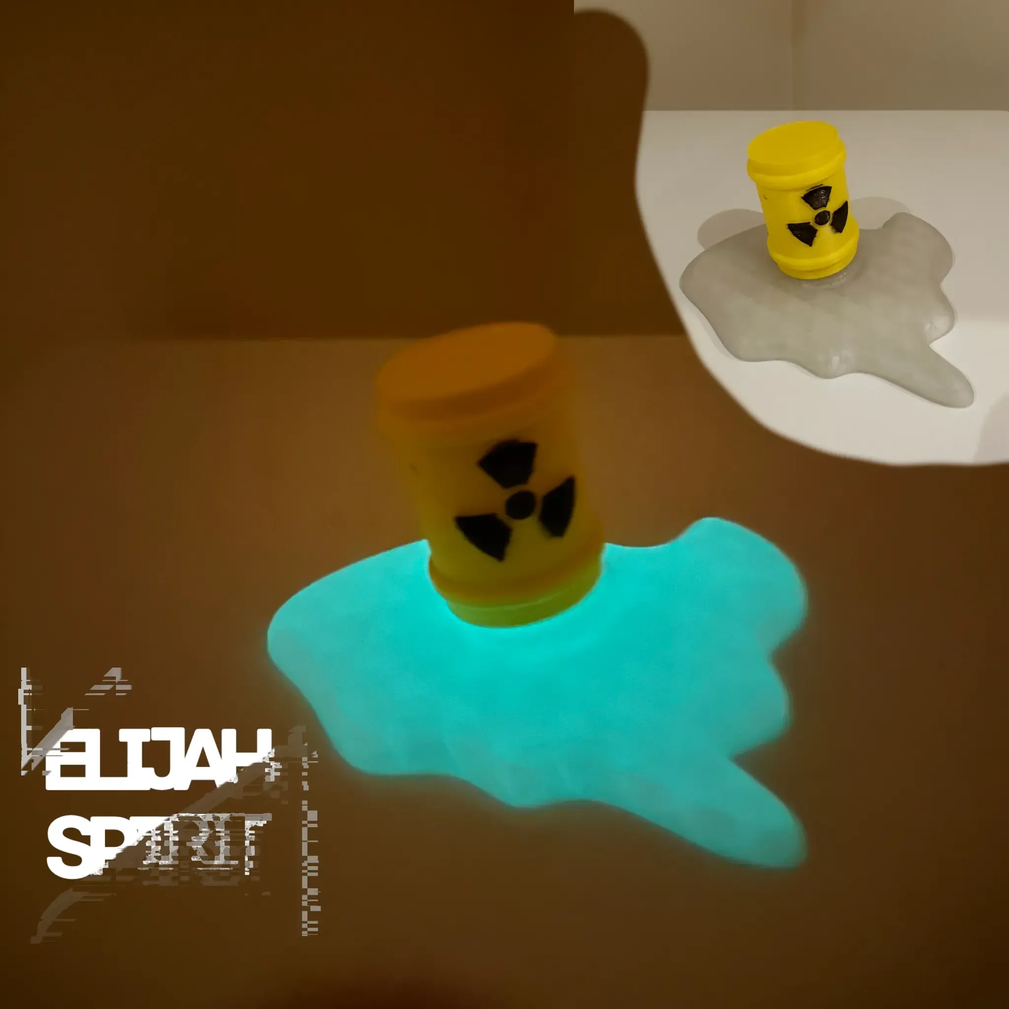 Radioactive barrel with puddle. (Glow in the dark)