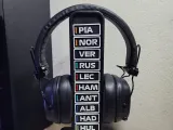 Soporte Auriculares pilotos F1-4