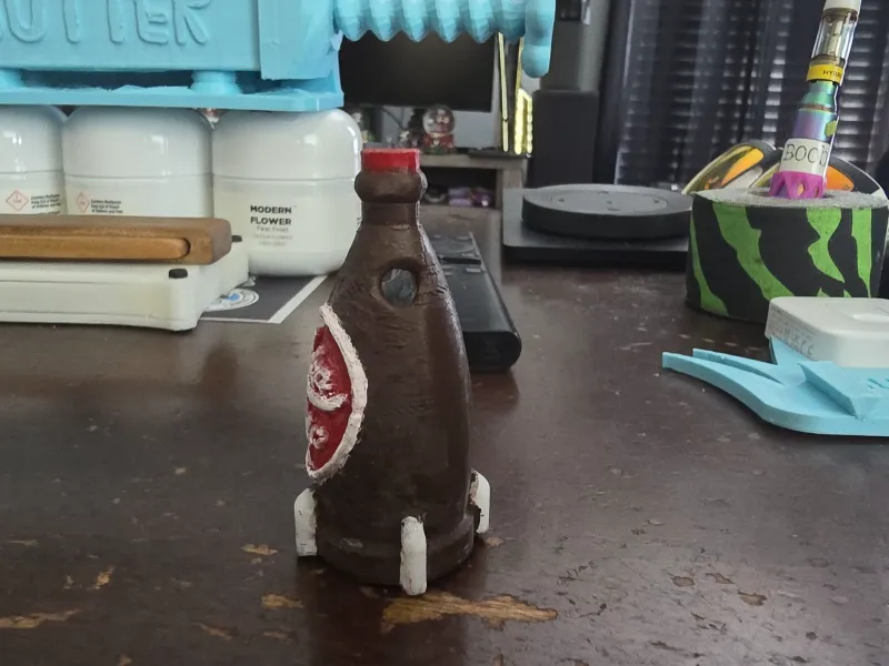 Nuka-Cola şişesi anahtarlık