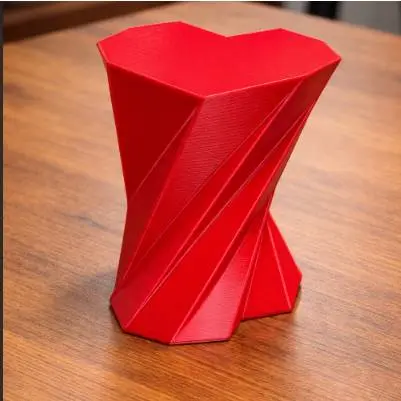 Low poly heart display