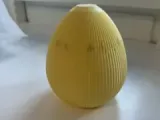 Broken eggshell vase-1