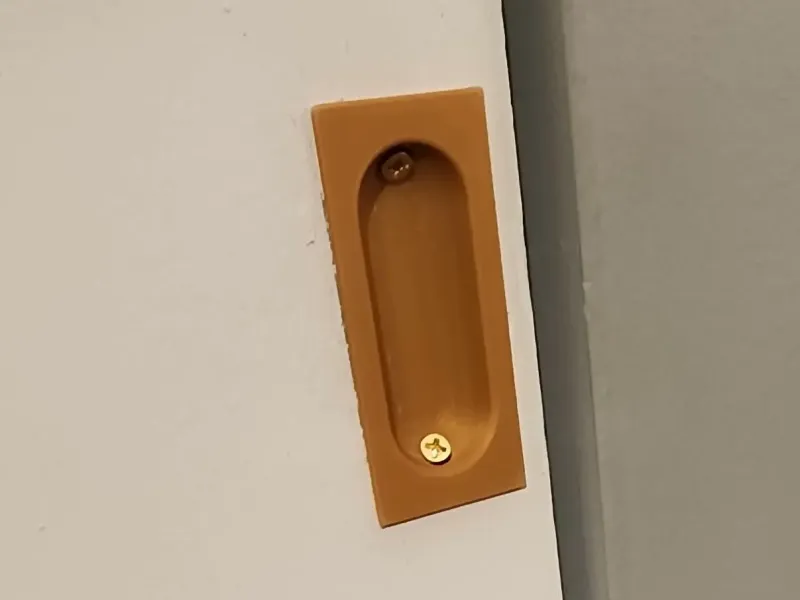Sliding door finger pull
