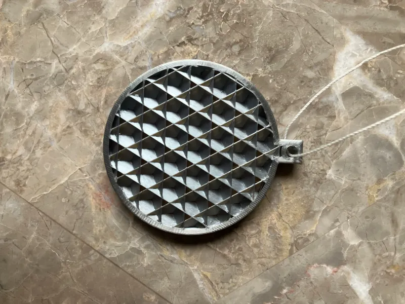 Christmas ordainment with a 10% infill pattern