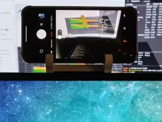 Phone holder for pc screen