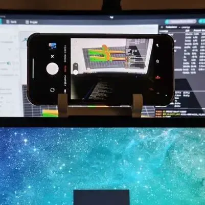 Phone holder for pc screen