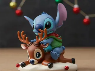 STITCH CHAFANDO A RENO, RUDOLF