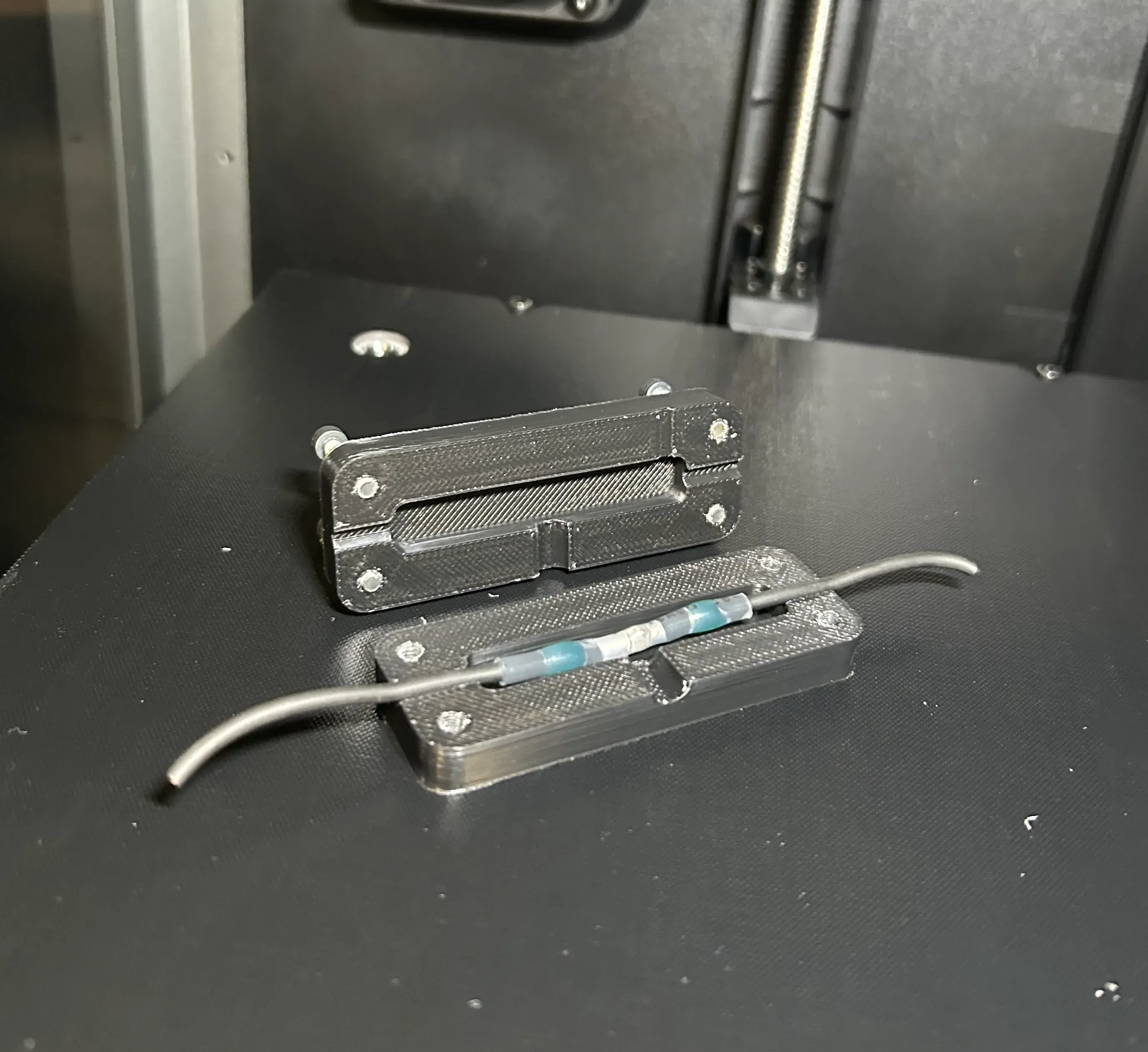 Wire splice injection mold