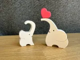 Mamma elefante e cucciolo di elefante con cuore-5