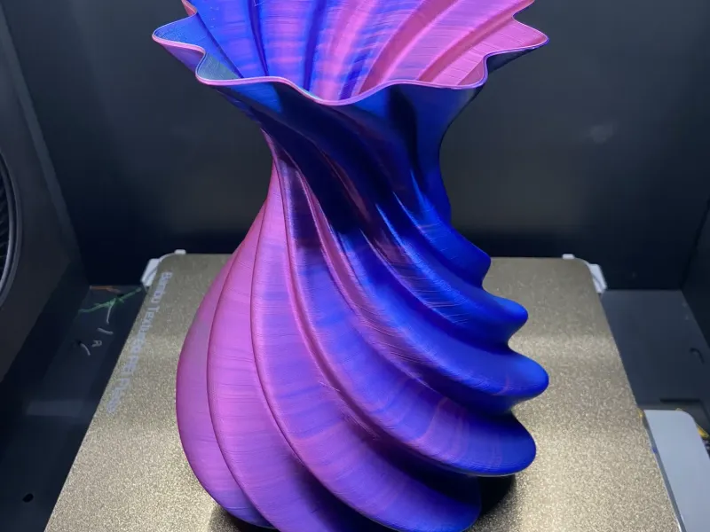 Large Spiral Vase 3, Watertight, Plant Pot (PERSONAL USE)