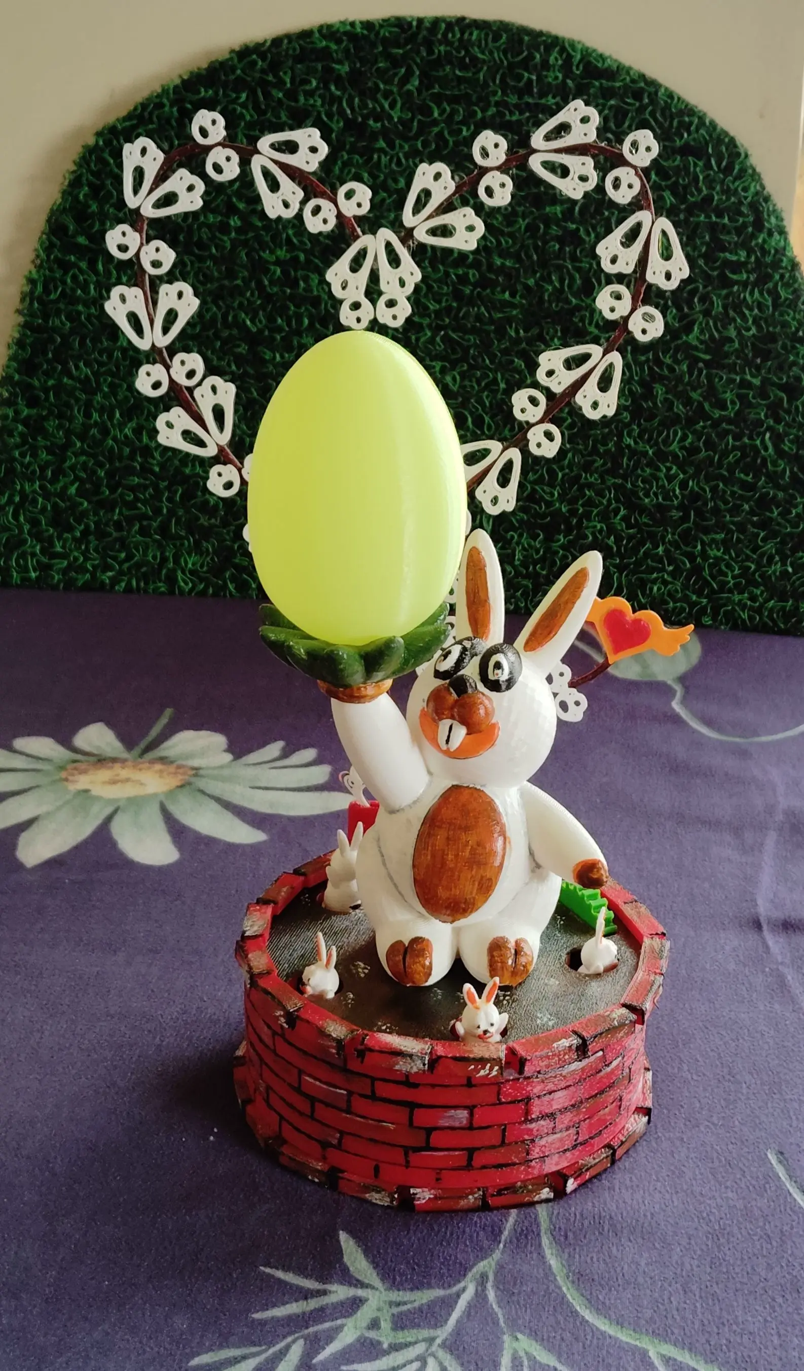 "Happy Easter Bunny Egg-Lamp"