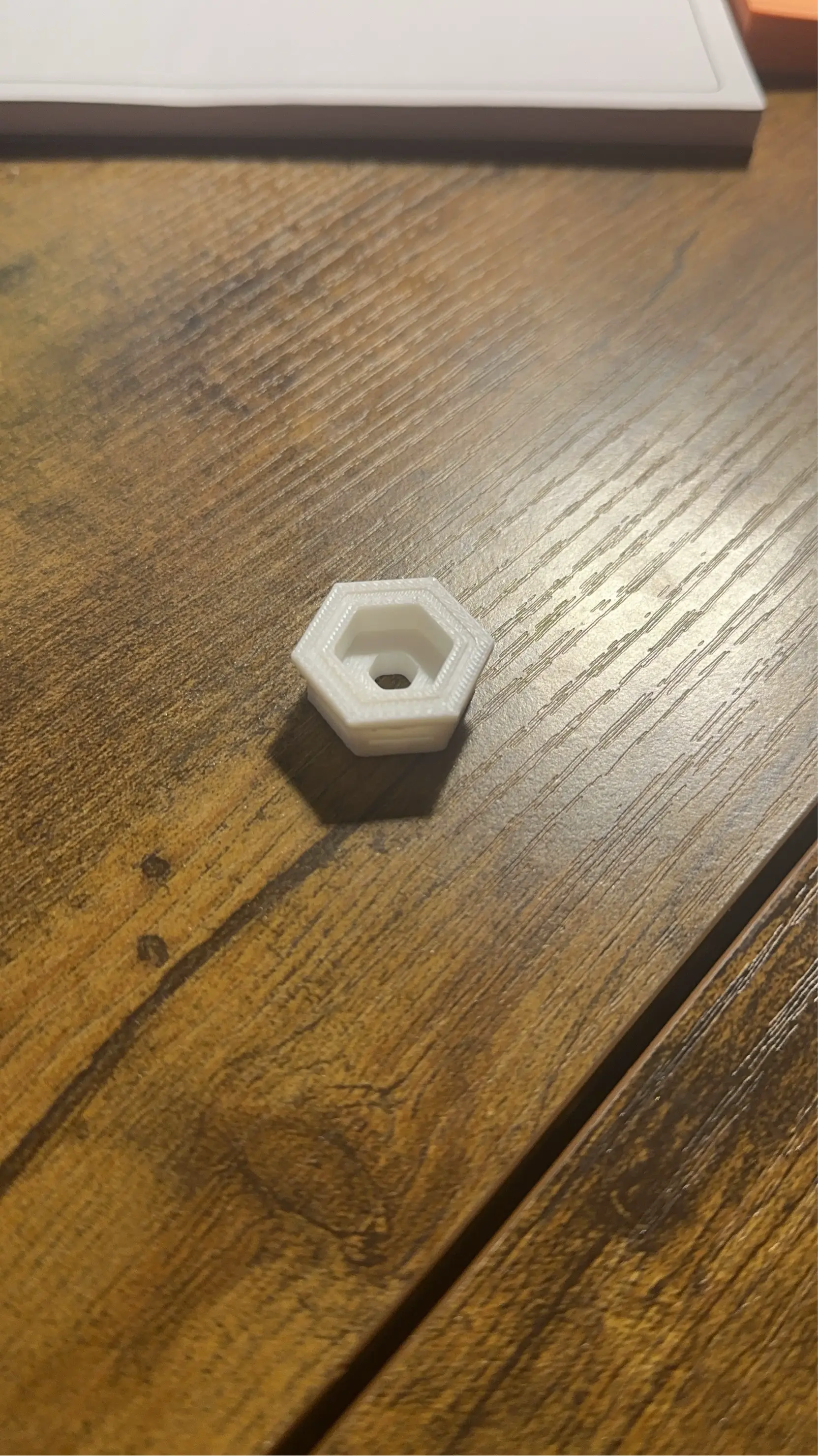 Honeycomb board wall mount insert