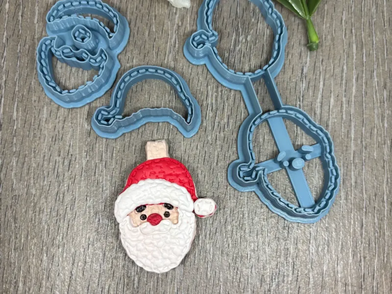 SANTA KEYCHAIN CLAY CUTTER SET