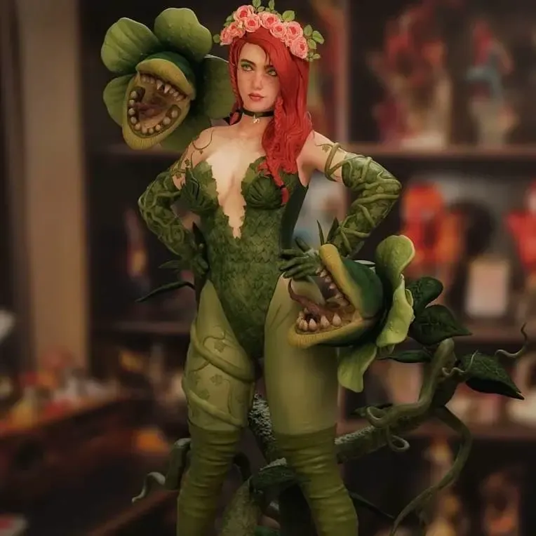 Poison Ivy (Batman) (Ядовитый плющ)