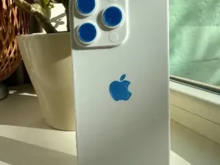 Iphone 16 pro Model