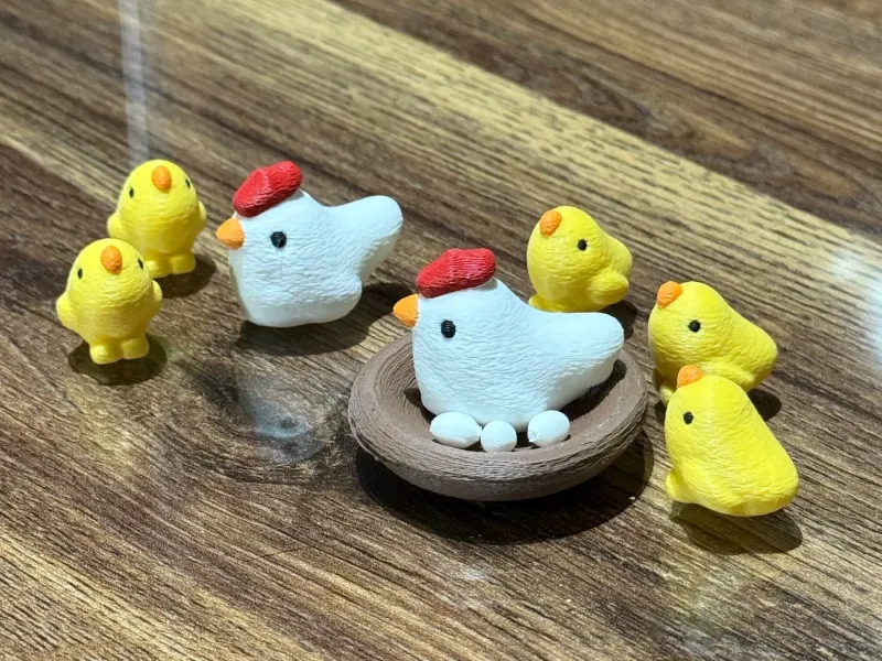 CUTE LITTLE CHICKEN FAMILY / EASTER DECORATION