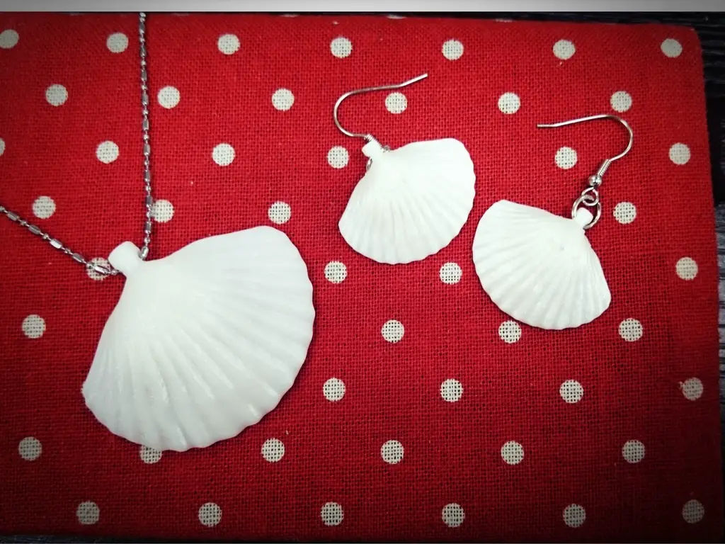collana di orecchini di conchiglie (filamento di seta)