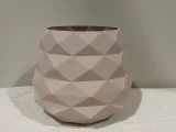 Low Poly Planter Pot-1