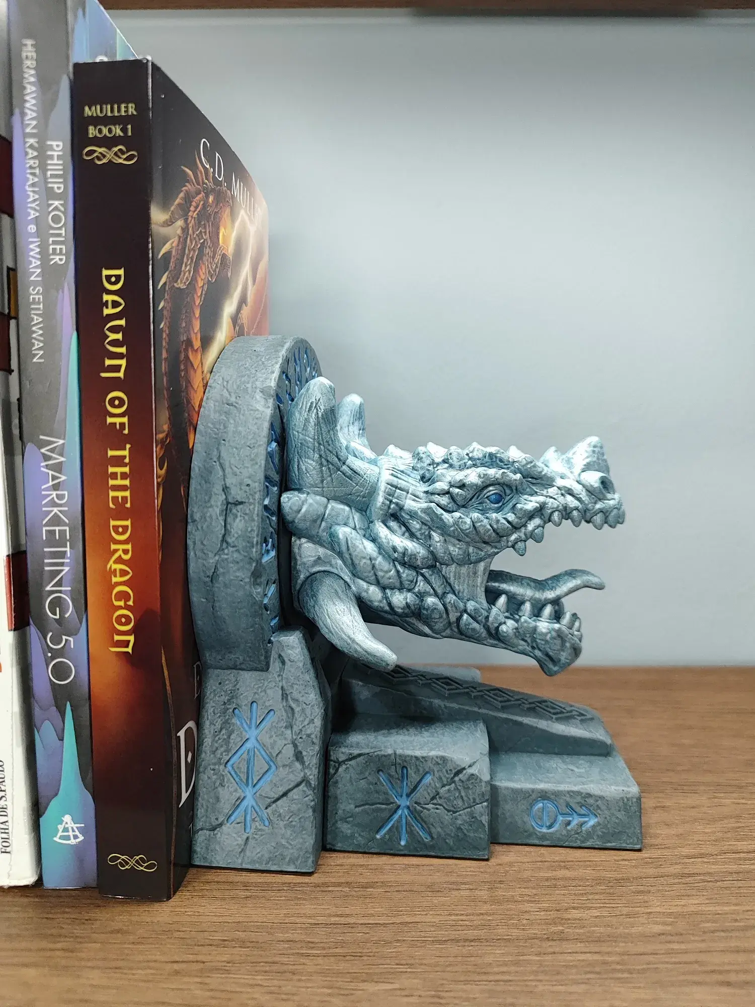 Characters & Creatures STL Download - DRAGON PORTAL BOOKENDby XGOFAB