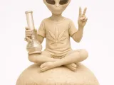 psychedelic alien-0