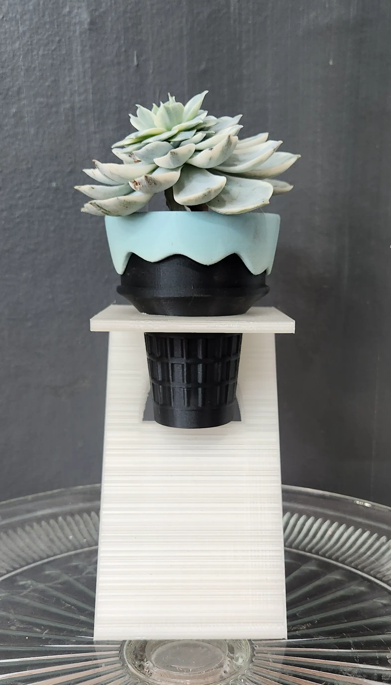 ICE CREAM CONE POT AND STAND