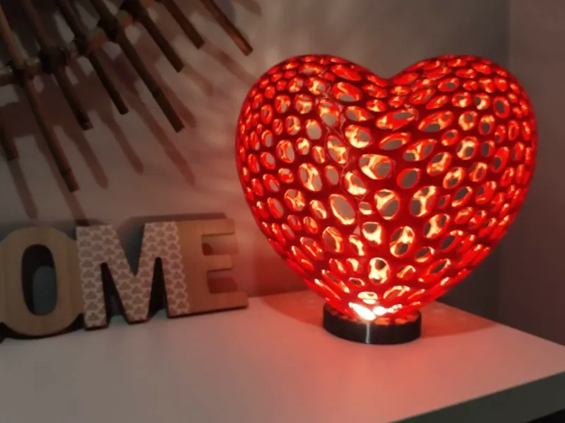 Lámpara de corazón Voronoi