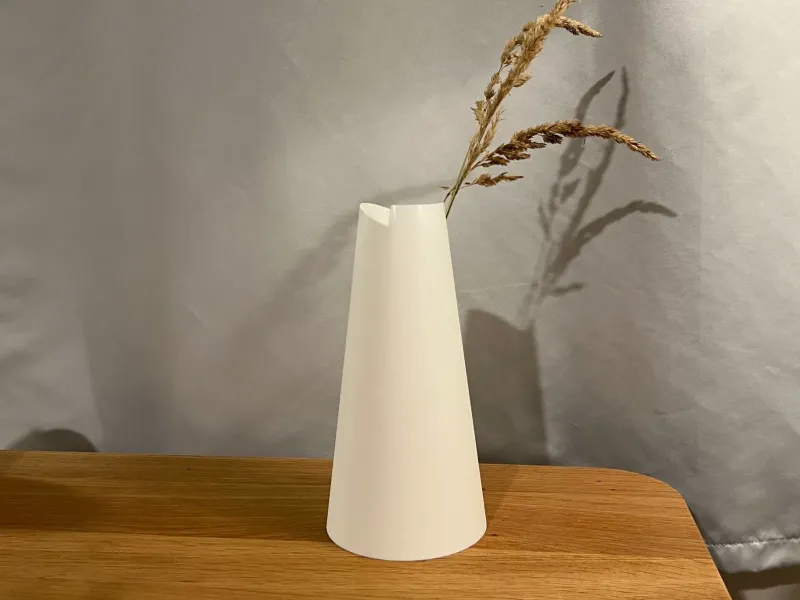 Moderne Kegelvase