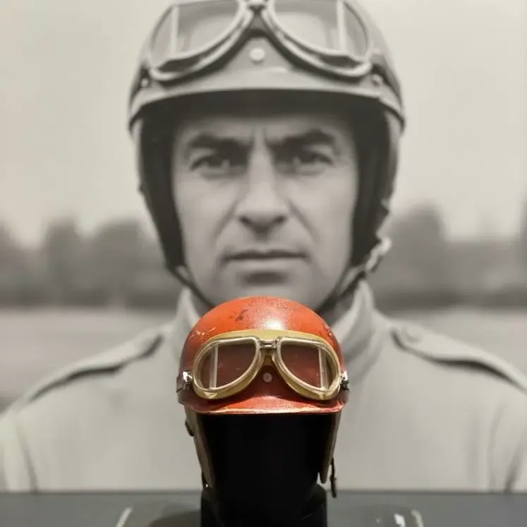Juan Manuel Fangio vintage fórmula 1 helmet 