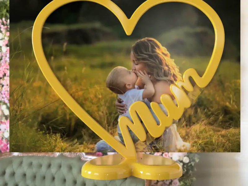 💛 HeartFrame – The Perfect Mother’s Day Photo Frame 💛