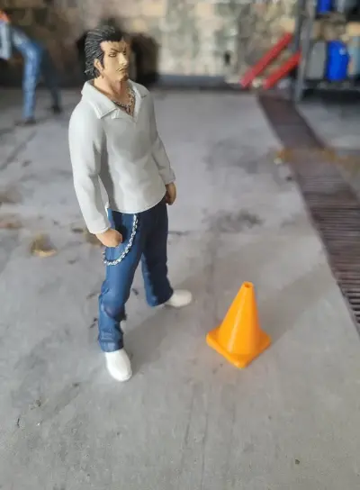 1/18 Traffic cone / Cone de circulation
