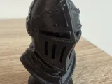 Knight helm-1