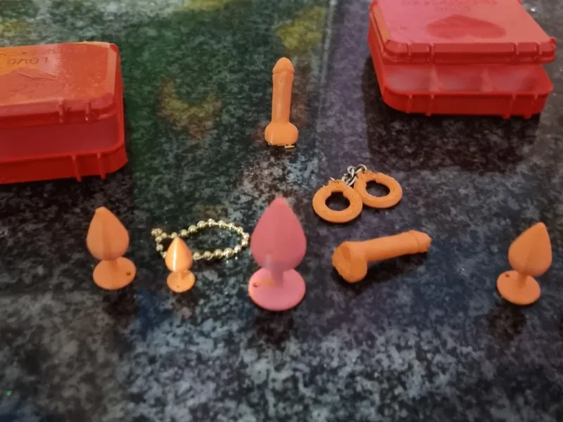  Mini Love Box with Mini Toys