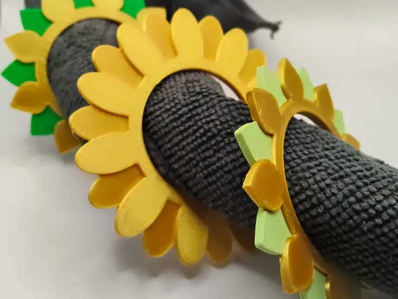 Flower napkin rings