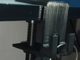 Simple Desk Hook